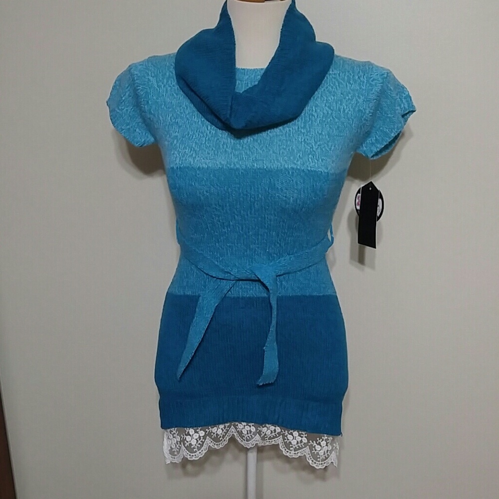 2pc Star Ride short sleeved belted sweater dress with scarf size medium (10/12)
